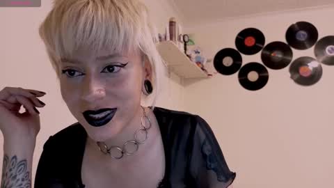 Cait online show from October 8, 2025, 3:04 am