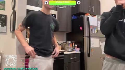 Treistoph online show from December 22, 2025, 2:14 pm