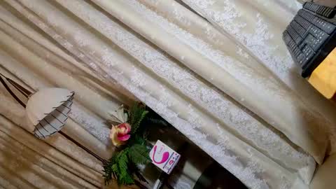 Chloe online show from March 23, 2026, 10:08 am