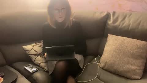 Hunnibun online show from February 6, 2026, 4:54 pm