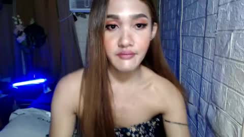 Carla online show from December 7, 2024, 6:43 am