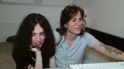 TSBubbles online show from September 21, 2025, 10:11 pm