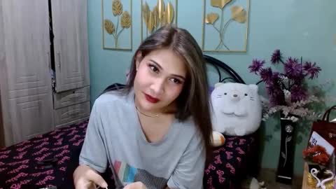 SHENA  online show from February 17, 2025, 3:53 pm