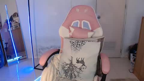 tsgilian_exoticbeauty online show from March 5, 2025, 6:01 am