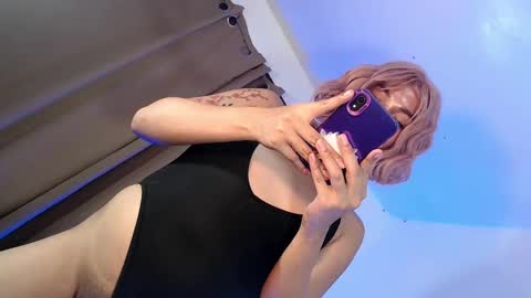 Snapshot of tsgirl_julian69 chatting on February 24, 2025, 10:14 pm Julian online show from February 24, 2025, 10:14 pm