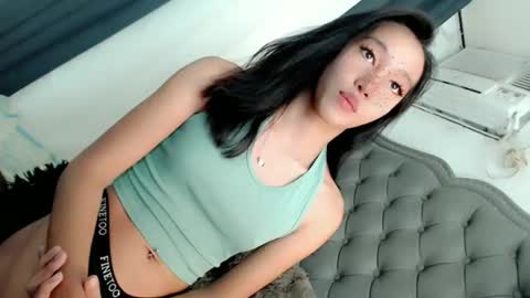 tskitty_girl online show from February 13, 2025, 1:05 pm
