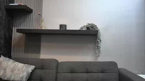 Lexi Longg online show from April 16, 2026, 3:46 pm