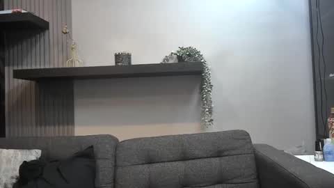 Lexi Longg online show from April 21, 2026, 2:26 am