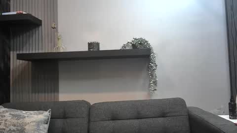 Lexi Longg online show from April 22, 2026, 3:57 pm