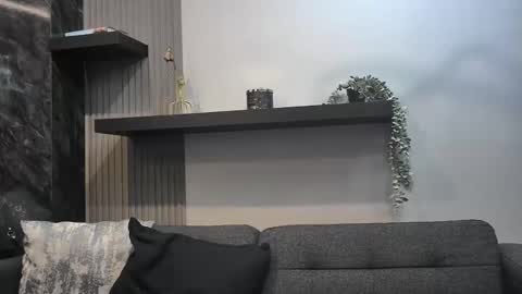 Lexi Longg online show from April 28, 2026, 2:22 pm