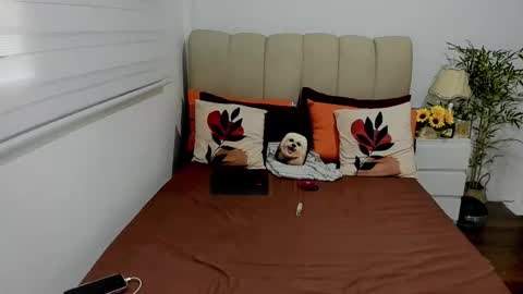 Graciella online show from October 4, 2025, 8:01 am