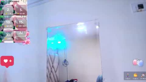 Tsukineko online show from December 4, 2025, 2:43 am