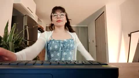 Tsuky online show from January 10, 2025, 2:35 am