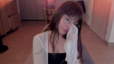 Tsuky online show from January 18, 2025, 5:31 am