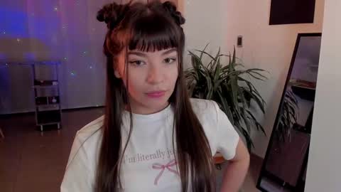 Tsuky online show from March 4, 2025, 2:49 am