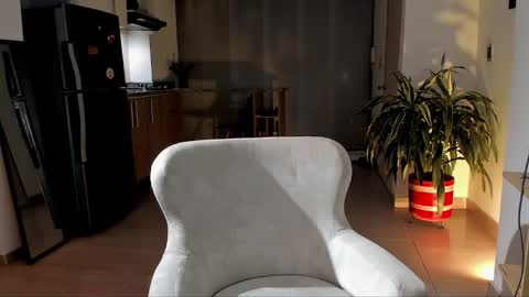 Tsuky online show from November 11, 2025, 2:22 am