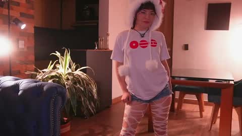 Tsuky online show from April 23, 2026, 11:51 pm