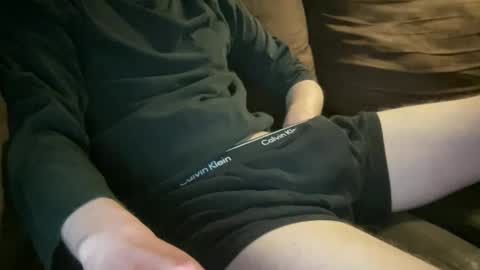 tsutsumu online show from April 21, 2026, 10:56 pm