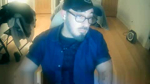 tuscan_taurus online show from November 19, 2025, 2:55 am