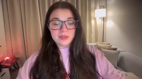 Snapshot of tutti_frutti_ chatting on August 3, 2026, 6:00 pm Ariana online show from August 3, 2026, 6:00 pm