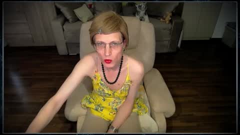 Clementine online show from September 12, 2025, 7:52 am