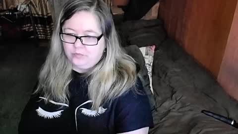 Lana online show from February 17, 2025, 8:04 pm