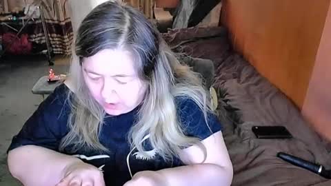 Lana online show from February 18, 2025, 2:16 am