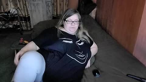 Lana online show from February 24, 2025, 6:36 pm