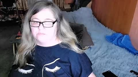 Lana online show from March 4, 2025, 8:57 am