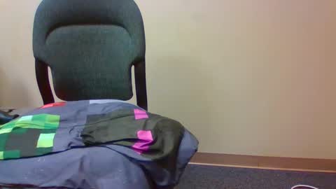 Snapshot of twayne29x chatting on February 28, 2025, 8:42 am twayne29x online show from February 28, 2025, 8:42 am