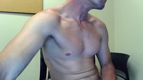 Snapshot of twayne29x chatting on April 2, 2026, 3:26 am twayne29x online show from April 2, 2026, 3:26 am