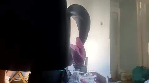 twe4kseeker online show from September 15, 2025, 12:27 pm