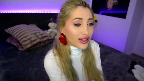 MayCarrey online show from February 7, 2025, 1:04 am