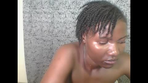 twerker_lyly online show from September 19, 2025, 5:09 am