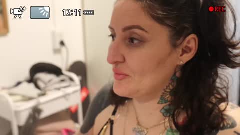 Elle online show from December 27, 2024, 1:32 am