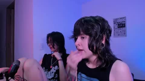 Eve  Lili online show from December 20, 2025, 11:23 pm