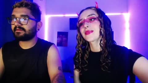 TwinFlamesXX online show from September 11, 2025, 10:43 pm