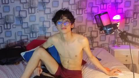 Snapshot of twink_sebas7 chatting on April 29, 2026, 5:30 pm Sebastin online show from April 29, 2026, 5:30 pm