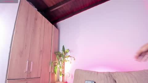 Snapshot of twinksboys_23 chatting on October 21, 2025, 11:33 am twinksboys_23 online show from October 21, 2025, 11:33 am