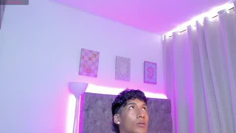 twinksboys_23 online show from April 22, 2026, 4:52 pm