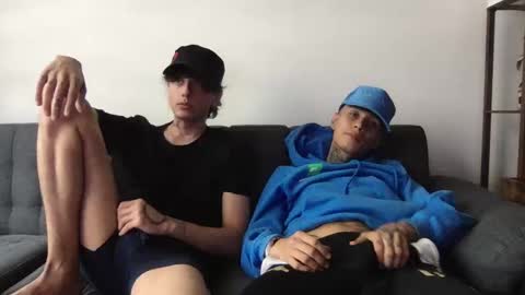 Derrick online show from September 22, 2025, 4:53 pm