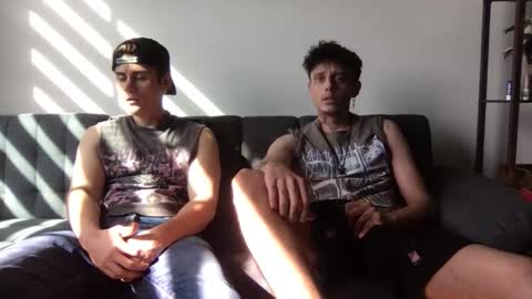 Derrick online show from October 31, 2025, 9:05 pm