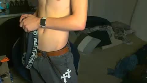 shytwink online show from September 25, 2025, 2:54 pm