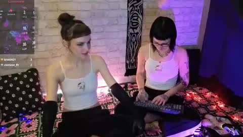 Sin and Skin online show from December 18, 2025, 8:37 pm