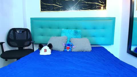 twinslovers_ online show from October 12, 2025, 5:06 am