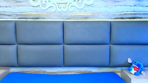 twinslovers_ online show from October 28, 2025, 11:07 pm