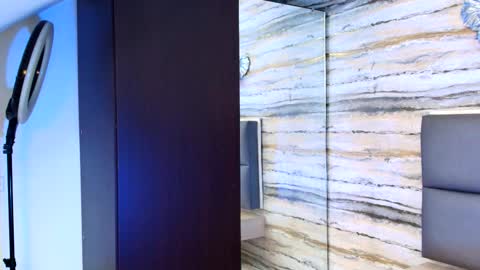 twinslovers_ online show from November 7, 2025, 4:56 am