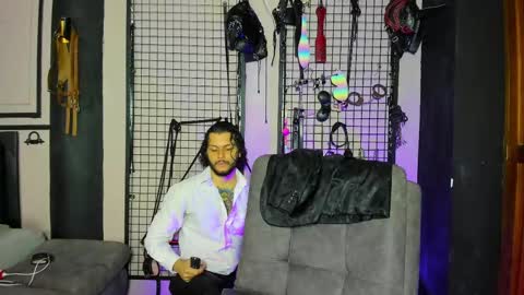 Clio  Tadeo online show from February 13, 2025, 12:32 pm