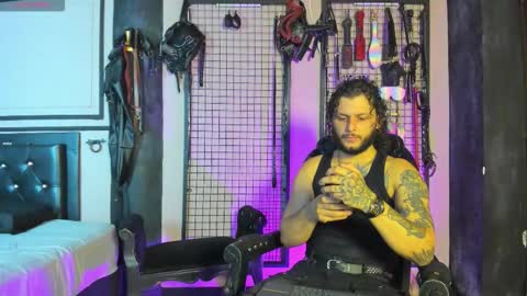 Clio  Tadeo online show from September 9, 2025, 3:28 am