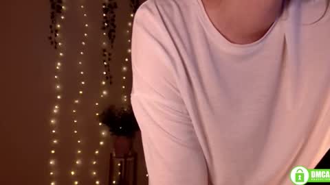 Snapshot of twix_girl chatting on September 24, 2025, 6:55 pm Stranger online show from September 24, 2025, 6:55 pm